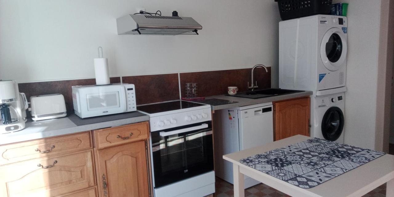 Le Plain Pied Sur Place Le Mêle-sur-Sarthe المظهر الخارجي الصورة