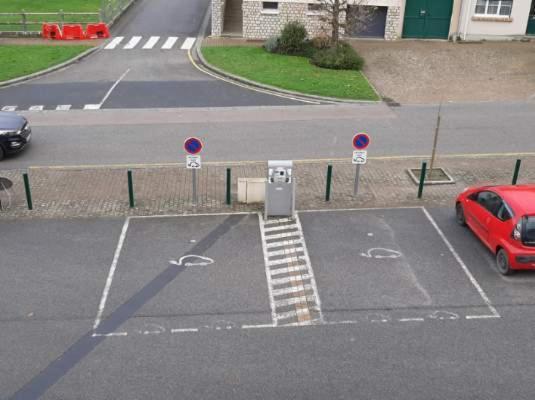 Le Plain Pied Sur Place Le Mêle-sur-Sarthe المظهر الخارجي الصورة
