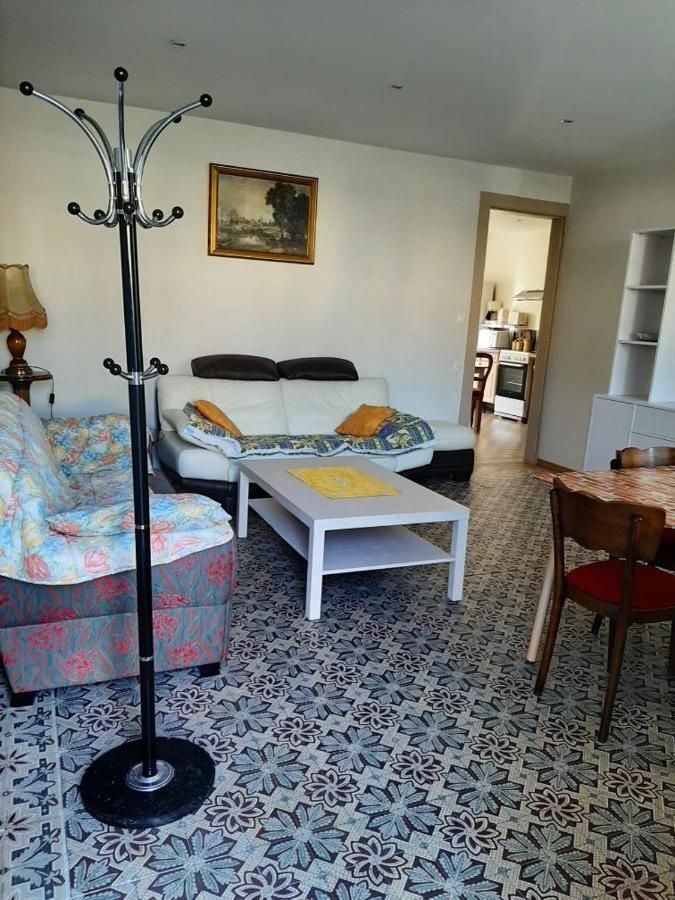 Le Plain Pied Sur Place Le Mêle-sur-Sarthe المظهر الخارجي الصورة